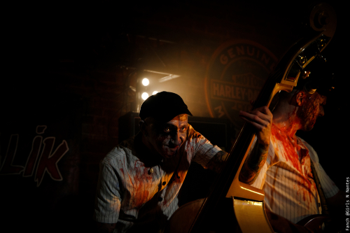 AK-SHELTER-2022-BANANE-METALIK-full-size-IMG 9146